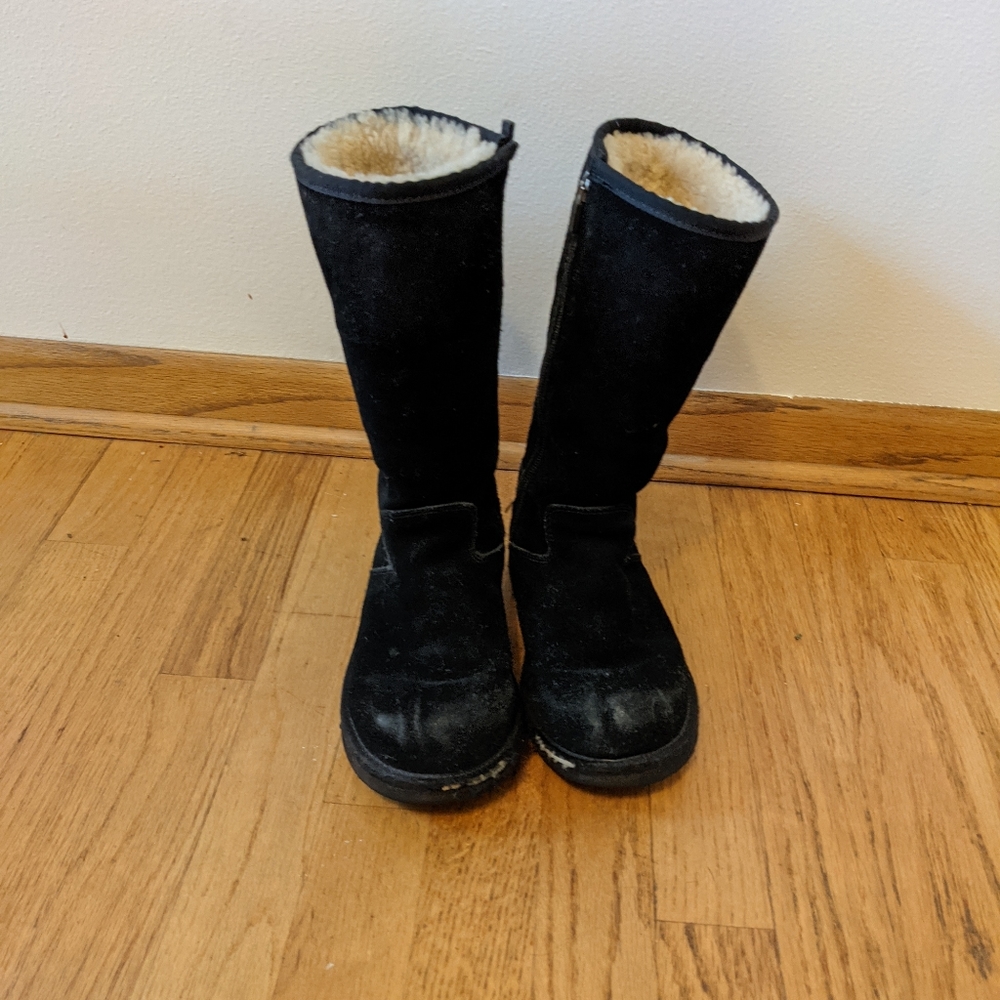 Black Ugg boots -kids size 1